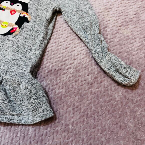 Girl’s Christmas Shirt Size 5 - Picture 4 of 6